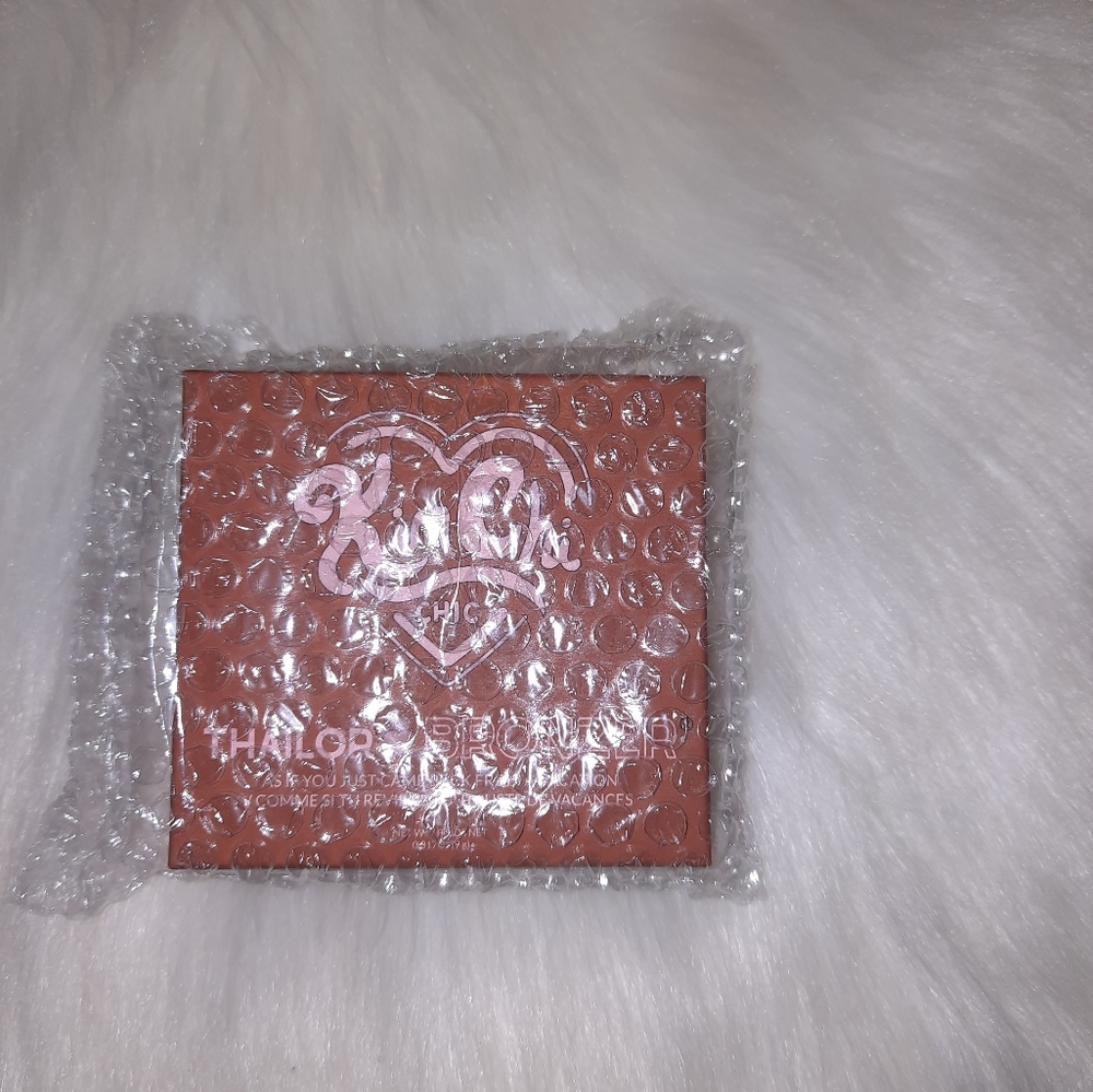 Kimchi Chic Beauty Thailor Bronzer